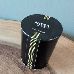 NEST Grapefruit Scented Candle